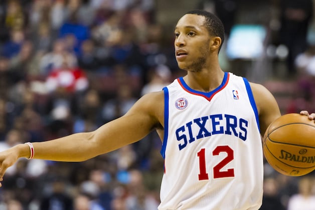 Bryant, Lakers Subdue Sixers