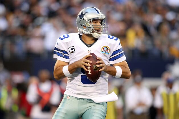 Tony Romo Goes over the 25,000-Yard Mark for His Career