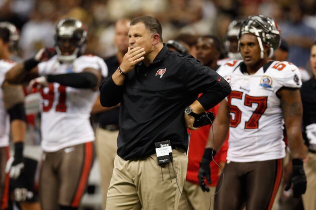 Schiano Not Happy About Player-Coach Sideline Shoving Match