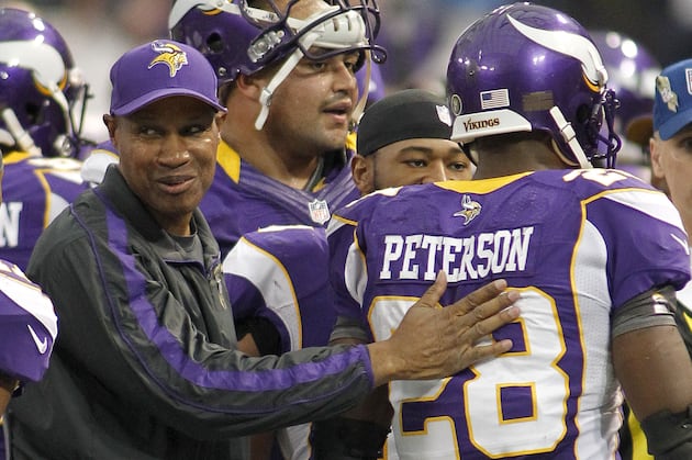 Vikings' Leslie Frazier Has Adrian Peterson's Vote for Coach of Year