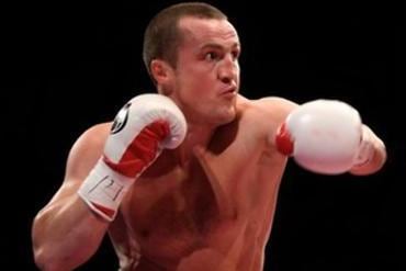 Denis Lebedev Inflicts First Defeat on Santander Silgado in Moscow