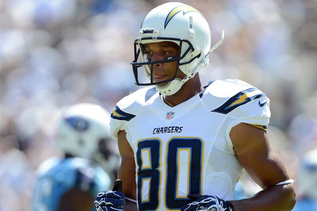 Floyd, Wells, Mathews to IR; Willie and Scafe Signed