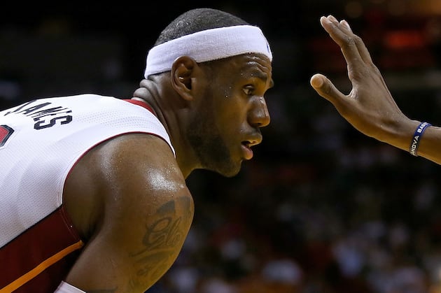 LeBron James, Dwyane Wade Propel Miami Heat Past Timberwolves