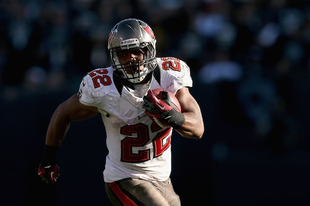 NFL Rookie of the Year 2012: Why Doug Martin Deserves More Hype
