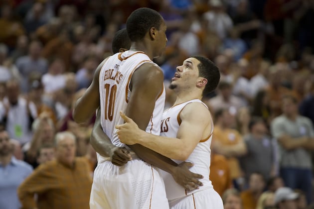 Texas Feeds Off Atmosphere to Produce `Team Win' Against UNC