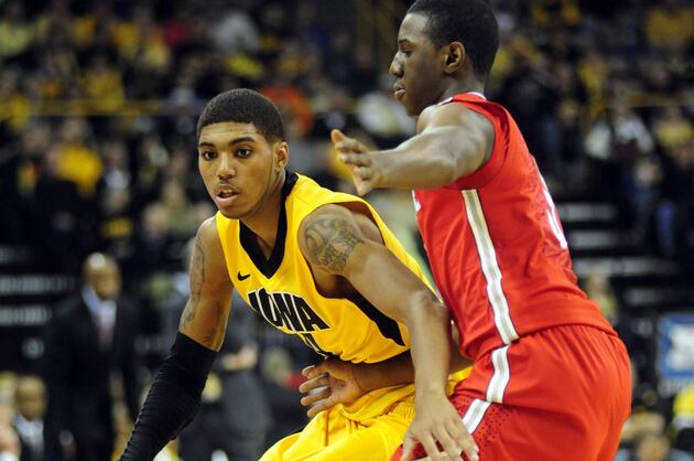 Assertive Devyn Marble Leads Iowa to 5th Straight Win