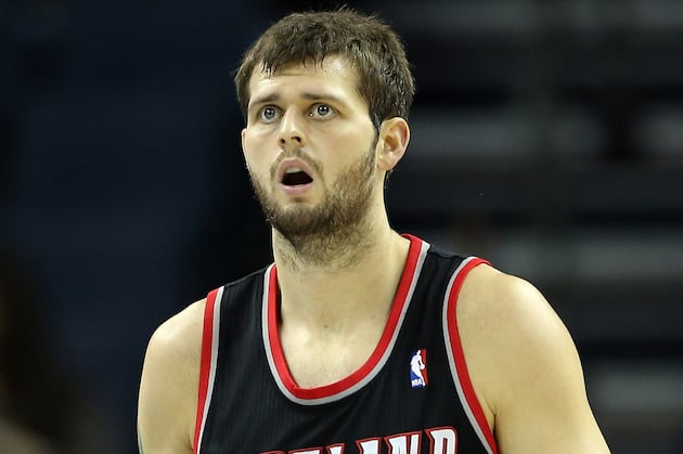 Joel Freeland Will Start at Center in Place of LaMarcus Aldridge