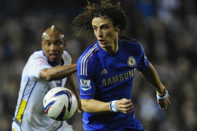 Chelsea Boss to Use David Luiz in Midfield Once John Terry Returns