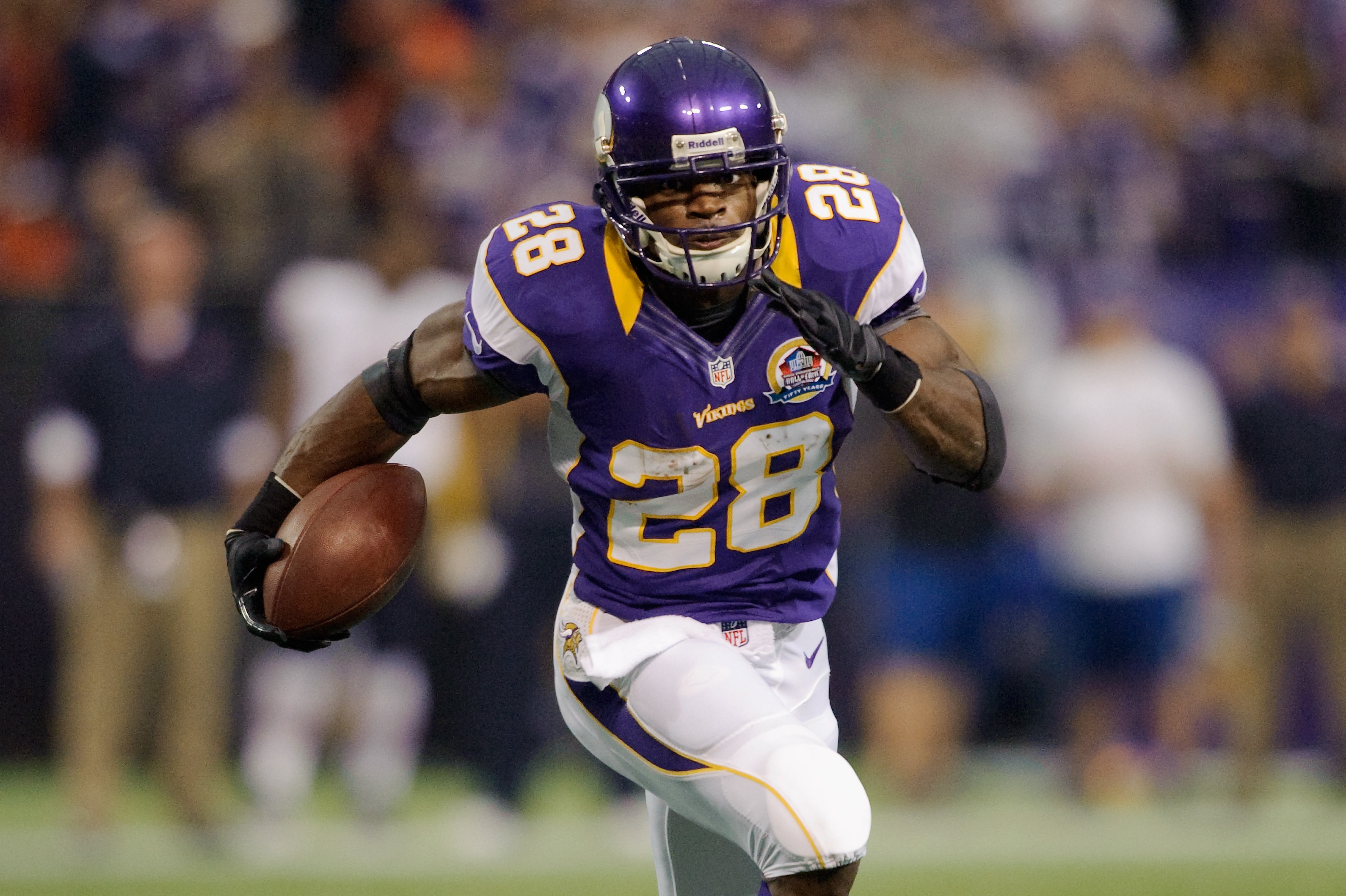 Adrian Peterson Will Break Single Game and Season Rushing Record on