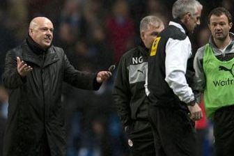 Gareth Barry's Late Winner for Manchester City Leaves Reading Furious