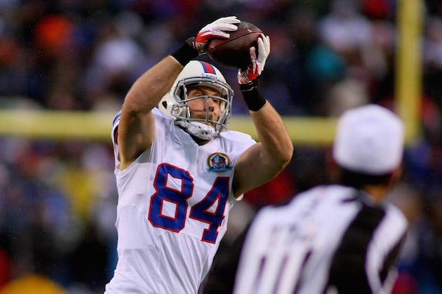 Scott Chandler Will Not Return vs. Dolphins Due to Knee Injury