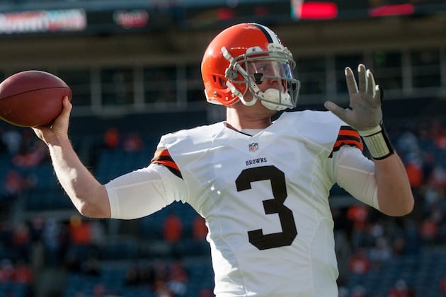 Brandon Weeden Injures Shoulder vs. Broncos