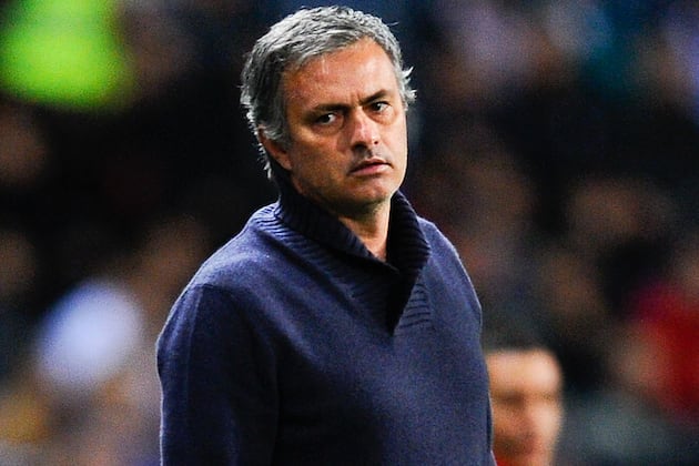 Fans 'Sack' Mourinho