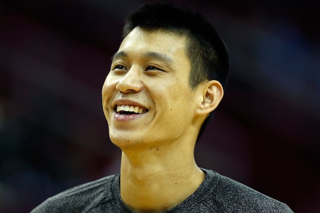 For Jeremy Lin a Year Later, a Much Better Way to Spend Christmas