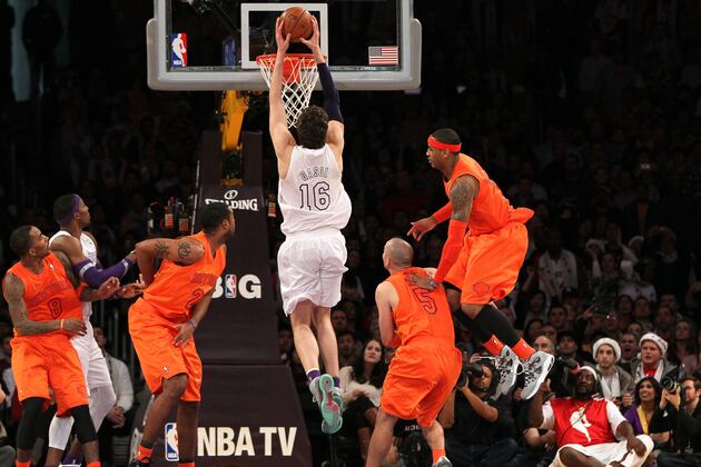 Whicker: Lakers' Mighty Dunk