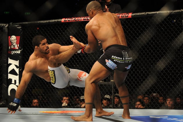 Hector Lombard: Palhares' Broken Foot Was 'Karma'