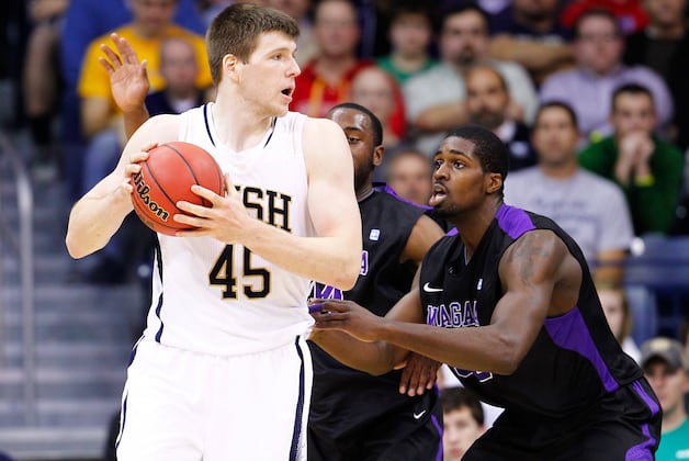 Notre Dame Men's Basketball: Cooley, ND Get Physical