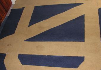 Sbt-notre-dame-fan-selling-piece-of-history-20-001_crop_north