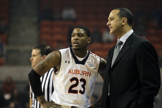 Auburn Faces Toughest Non-Conference Task Against No. 12 Illinois in Chicago