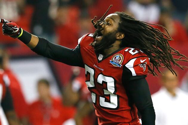 Dunta Robinson Suffers Head Injury vs. Bucs