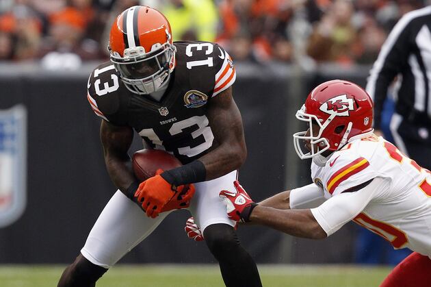 Gordon Leaves Game with Ankle Injury