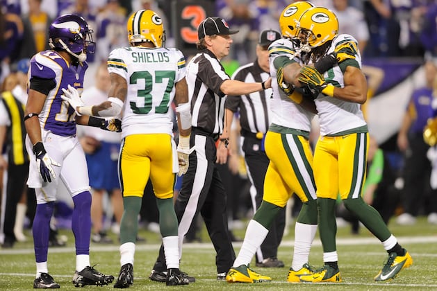 Peterson, Ponder Give Packers a Wake-Up Call