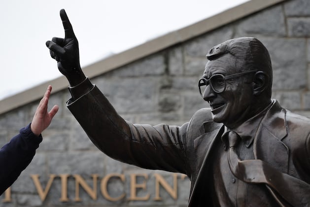 Joe Paterno's Family, in Statement, Praises State Lawsuit Against NCAA