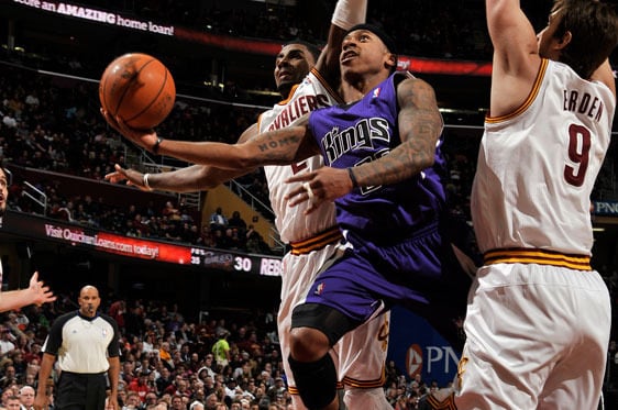 Thompson, Cousins Lead Kings Past Cavaliers 97-94