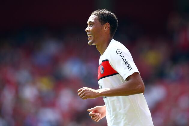 French Fancy: Sunderland Sniffing Around Unwanted PSG Striker Hoarau