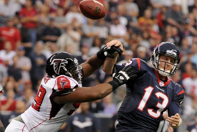 Vance Walker Is Unsung Hero of the Defensive Line