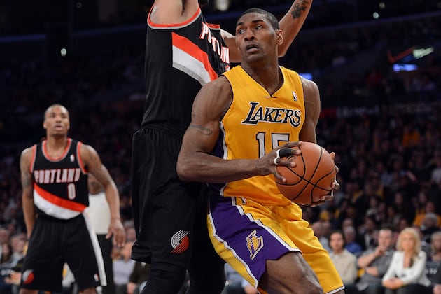Metta World Peace Returns to Starting Lineup