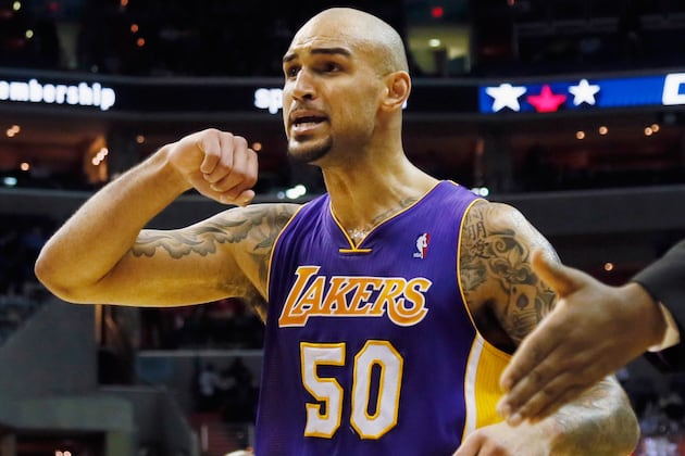Lakers Call Up Robert Sacre from D-League
