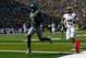 EUGENE, OR - SEPTEMBER 15: De'Anthony Thomas #6 of the Oregon Ducks runs for a touchdown in the 1st quarter against the Tennessee Tech Golden Eagles on September 15, 2012 at the Autzen Stadium in Eugene, Oregon. (Photo by Jonathan Ferrey/Getty Images)