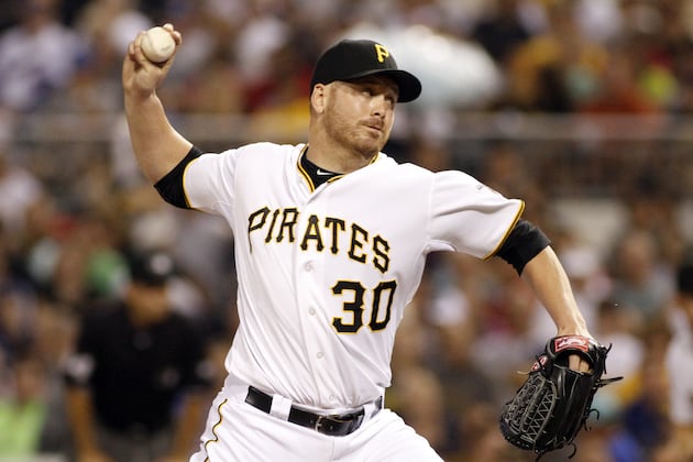 Reliever Resop Reaches One-Year Deal with A's