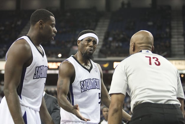 Kings Fall to Mavericks in OT; Cousins Ejected for Late Forearm