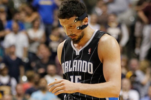 Hedo Turkoglu Is Still Bothered by His Left Hand