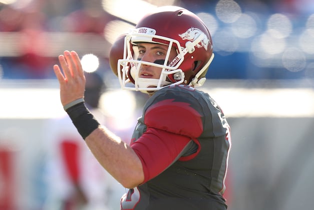 Five SEC West Offensive Players to Watch