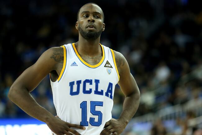 http://img.bleacherreport.net/img/images/photos/002/094/266/hi-res-158790356_crop_exact.jpg?w=650&h=440&q=75