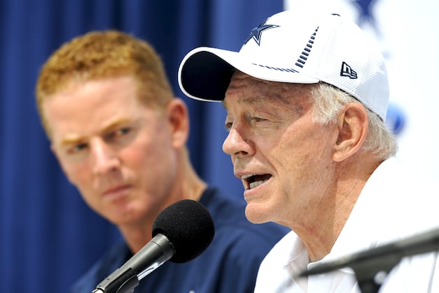 Cowboys Owner Jerry Jones Reportedly Wants Jason Garrett to Stop Calling Plays