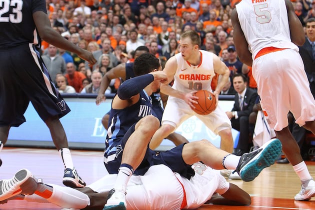 Late Surge Lifts Syracuse over Nova