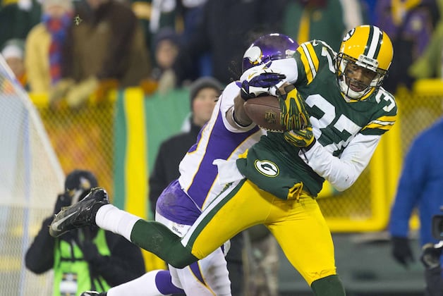 Packers' Sam Shields Starts with a Pick-Six in San Francisco