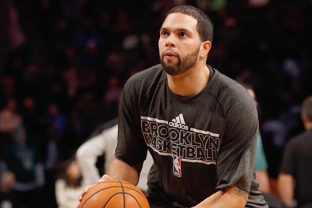 D-Will Gets Start vs. Pacers Despite Thigh Injury