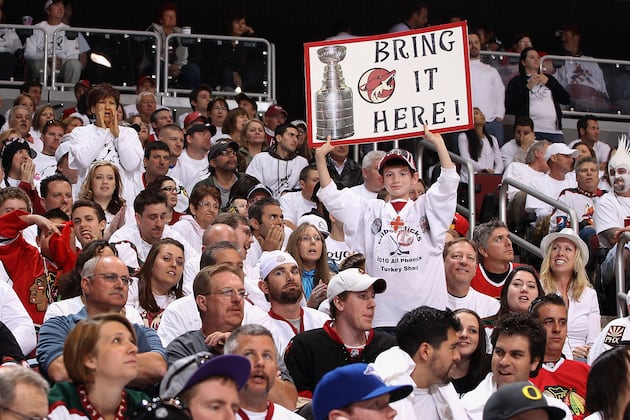 Hawks Thank Fans in Full-Page Ad