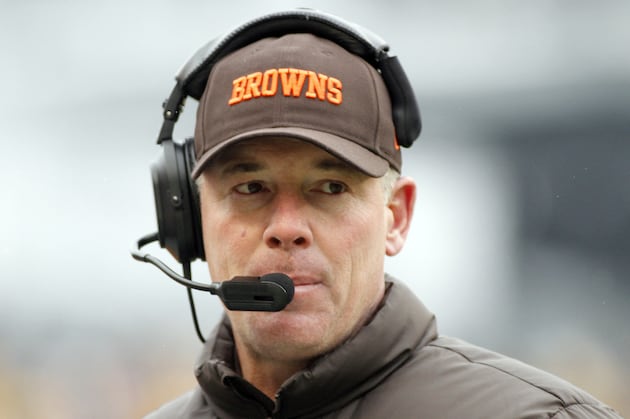 Panthers Interviewing Ex-Browns Coach Pat Shurmur for OC Position