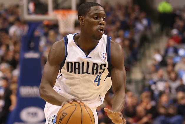 Mavs Thrash Wolves, Match Season-High Win Streak Behind Collison's 23