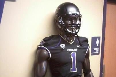 PHOTO: Washington Huskies Getting New Matte Black Helmets?