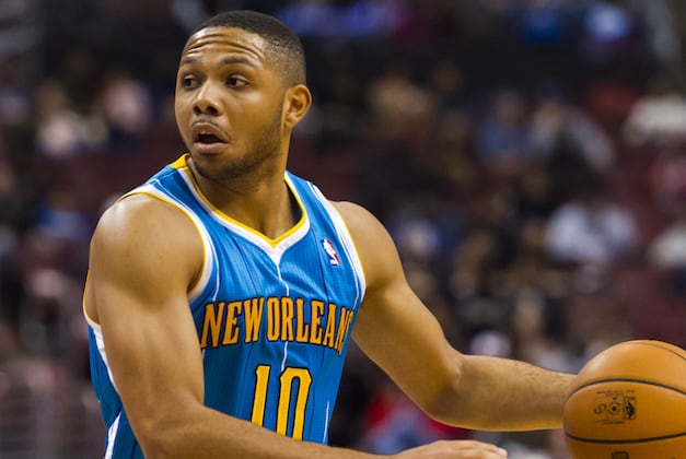 Eric Gordon Sits out Wednesday's Game Because of Sore Right Knee