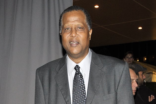 Jamaal Wilkes No. 52 Jersey to Be Retired at Thursdays Game