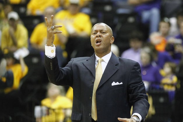 LSU Coach Johnny Jones Said Tigers Had a Chance to Win but Didn't Finish Strong