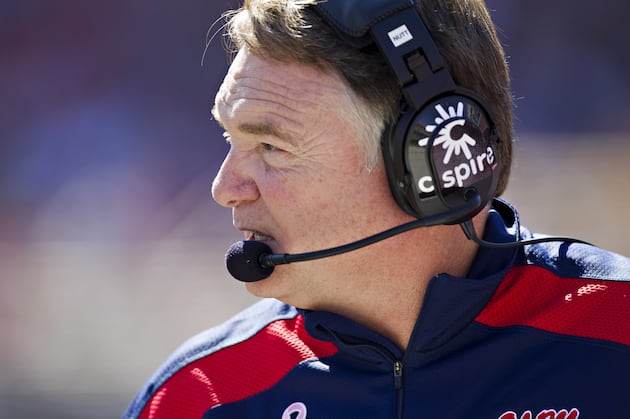 Cowboys Meet with Houston Nutt